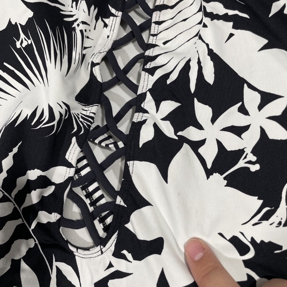 NEW Bleu Rod Beattie‎ [ 16W ] Tropical Oasis One Piece Swimsuit Black White - Picture 6 of 12